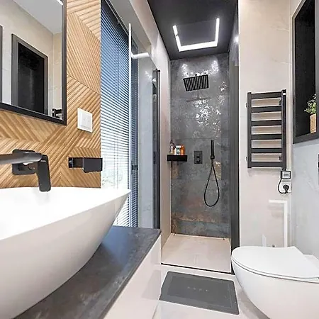 מלון Luxurious With Pool Near Energylandiai