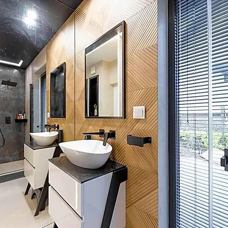 Luxurious With Pool Near Energylandiai מלון *