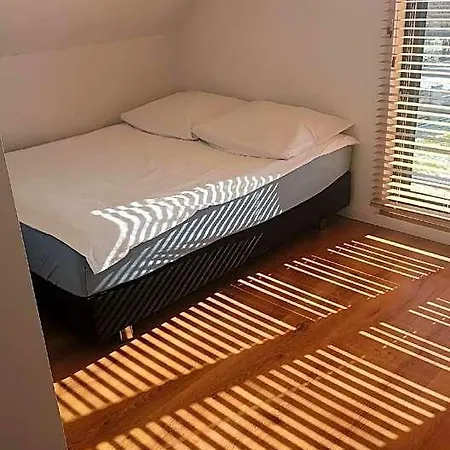 מלון Luxurious With Pool Near Energylandiai טרצ'ביניה